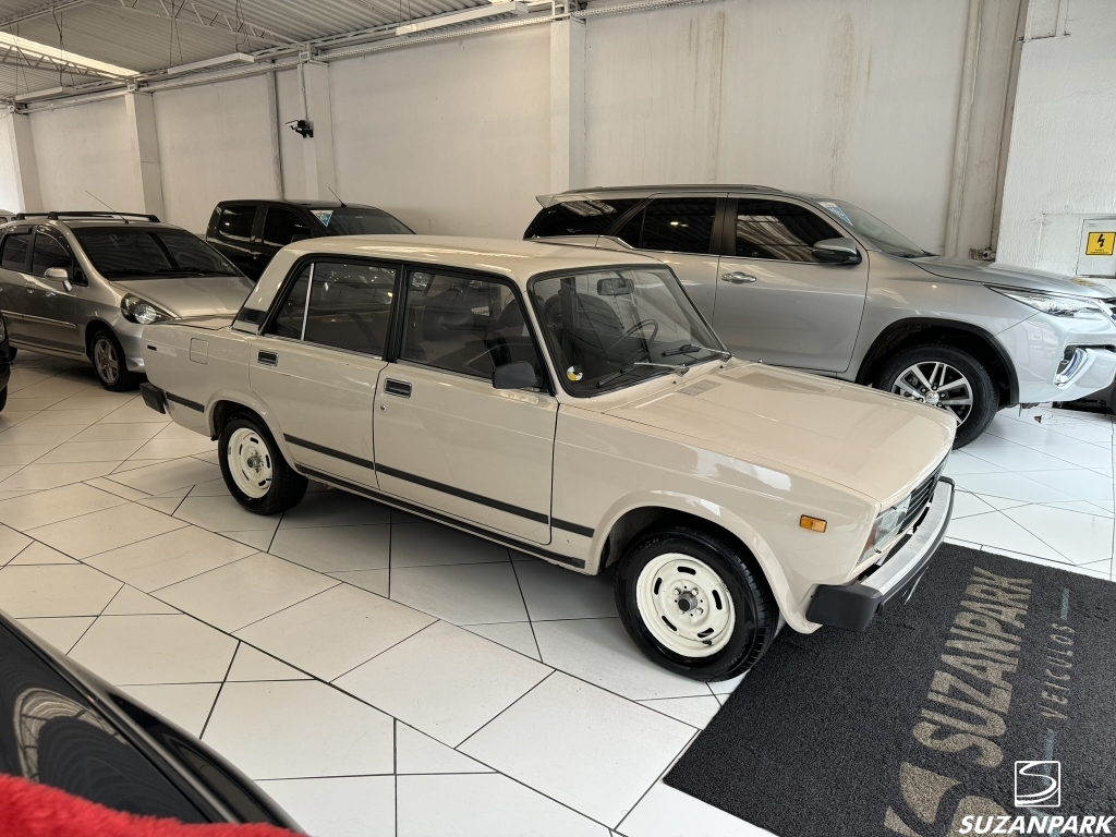 LADA LAIKA 1.6