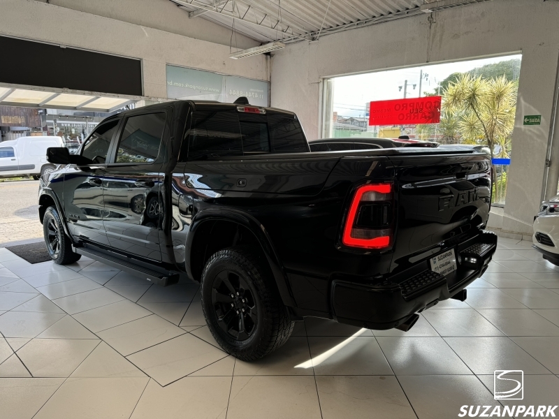 RAM 1500 REBEL HEMI CD V8