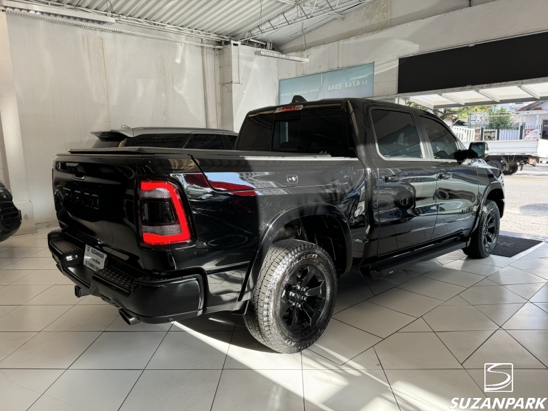 RAM 1500 REBEL HEMI CD V8