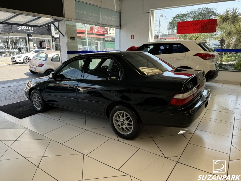 TOYOTA COROLLA LE 1.8 MT