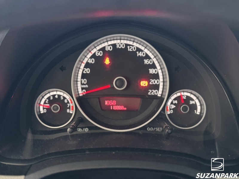 VW UP MOVE 1.0 TSI